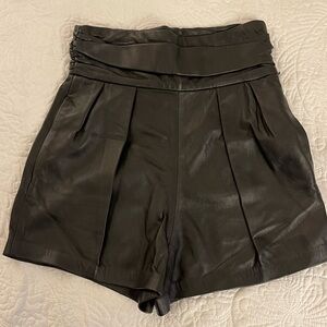 DUNDAS leather higher shorts size 38/2